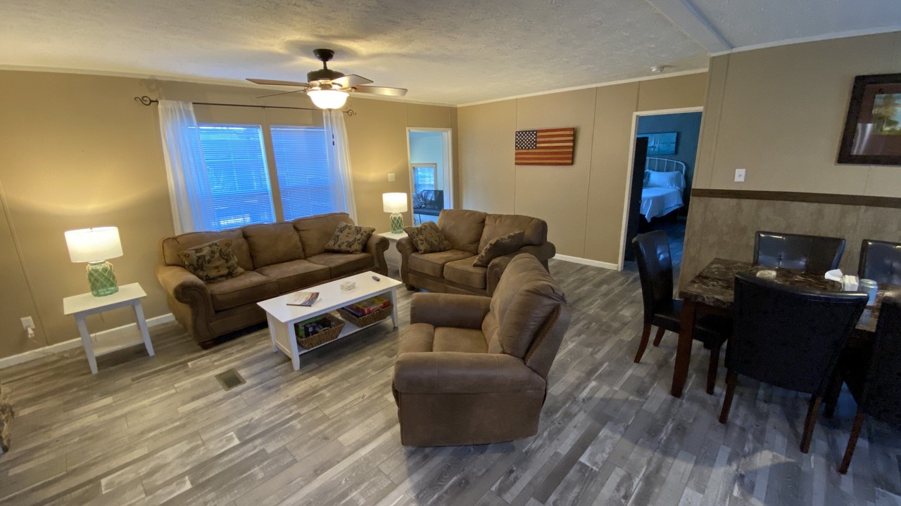 Photo of Livingroom in Sharps Chapel