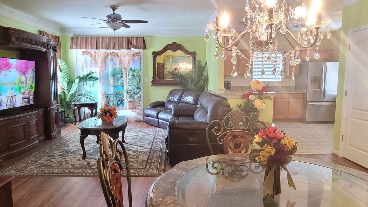 Photo of Livingroom in North Newport News
