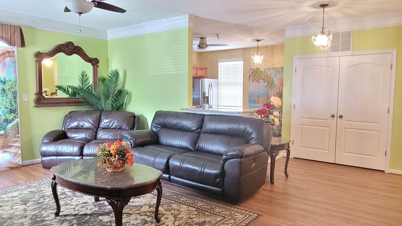 Photo of Livingroom in North Newport News