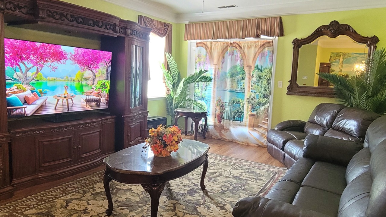 Photo of Livingroom in North Newport News