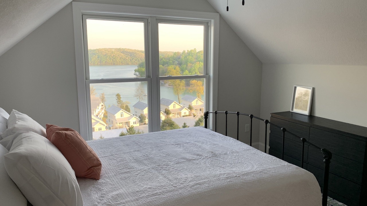 Photo of Bedroom in La Follette