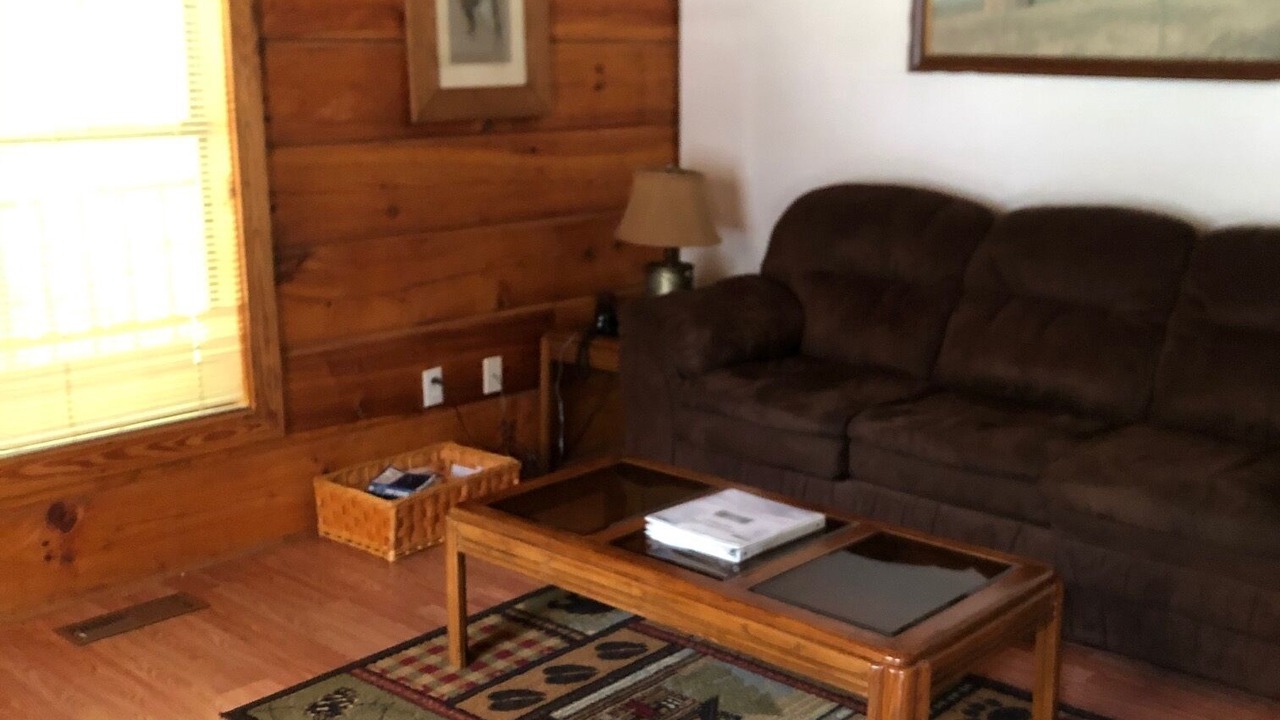 Photo of Livingroom in Oneida