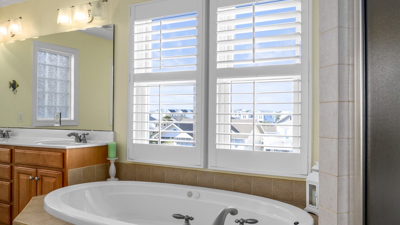 Photo of Bathroom in Holden Beach