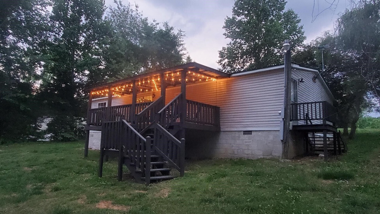 Photo of Outdoor in Byrdstown