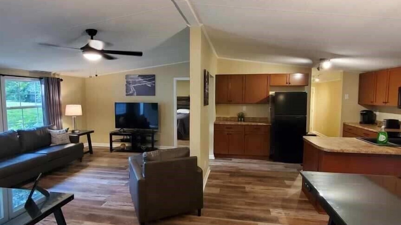 Photo of Livingroom in Byrdstown
