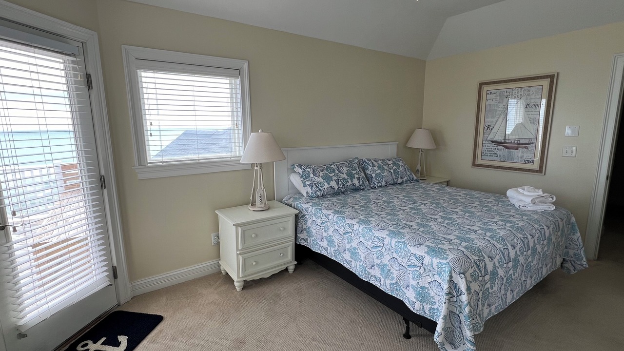 Photo of Bedroom in North Topsail Beach