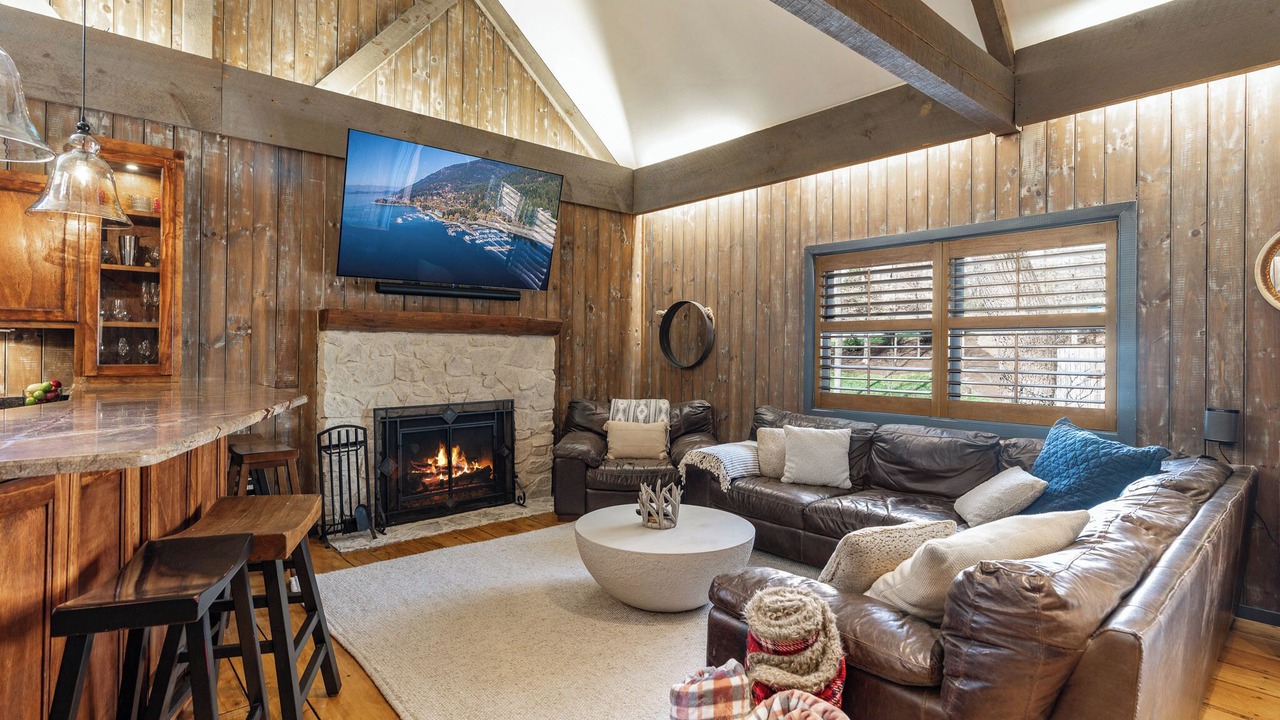Photo of Livingroom in Ashley Oaks
