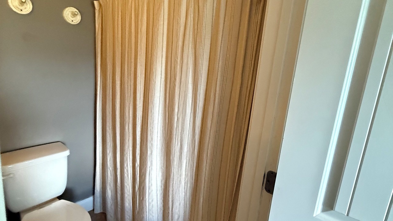 Photo of Bathroom in Lakeside Estates