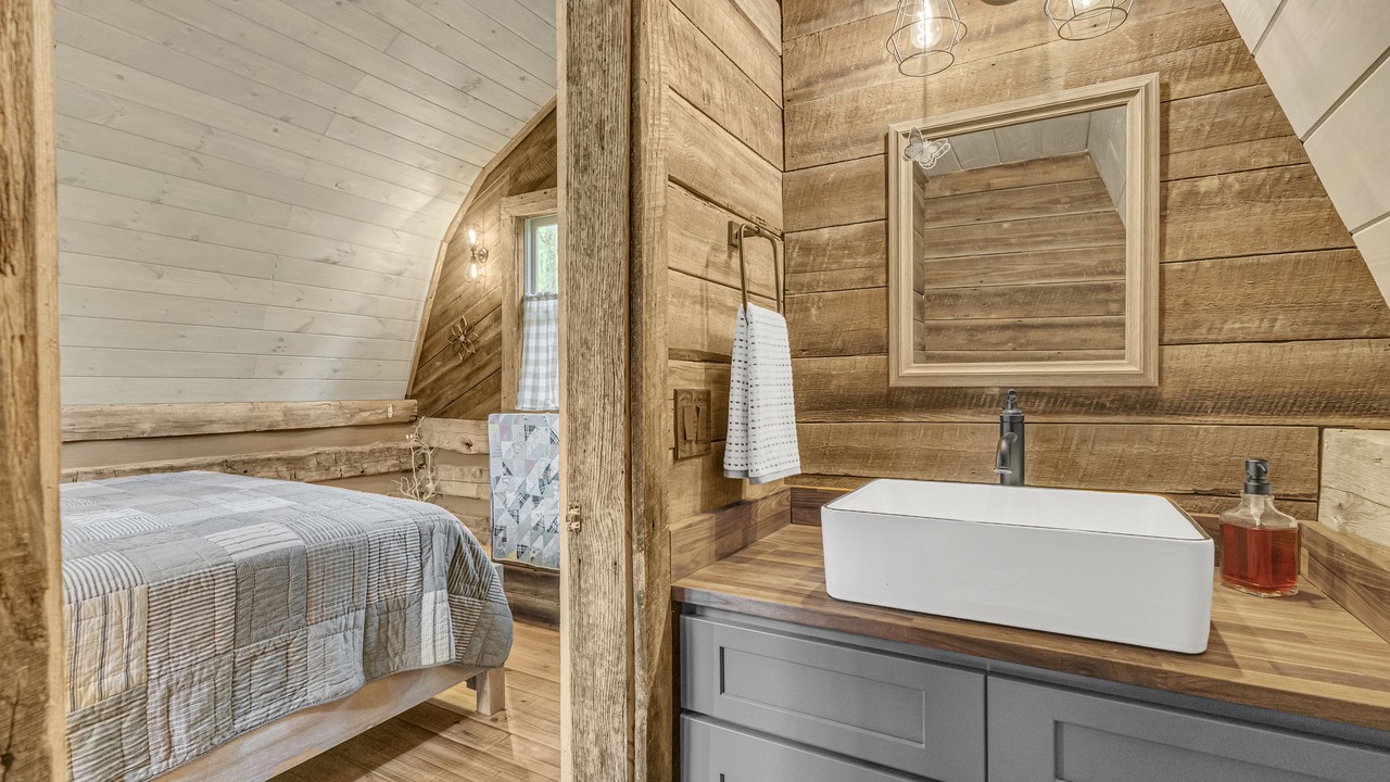 Photo of Bedroom in Smoky Mountains