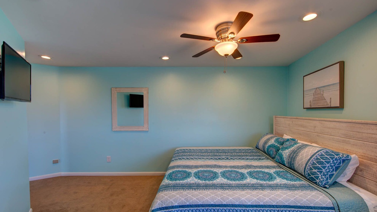 Photo of Bedroom in Avon