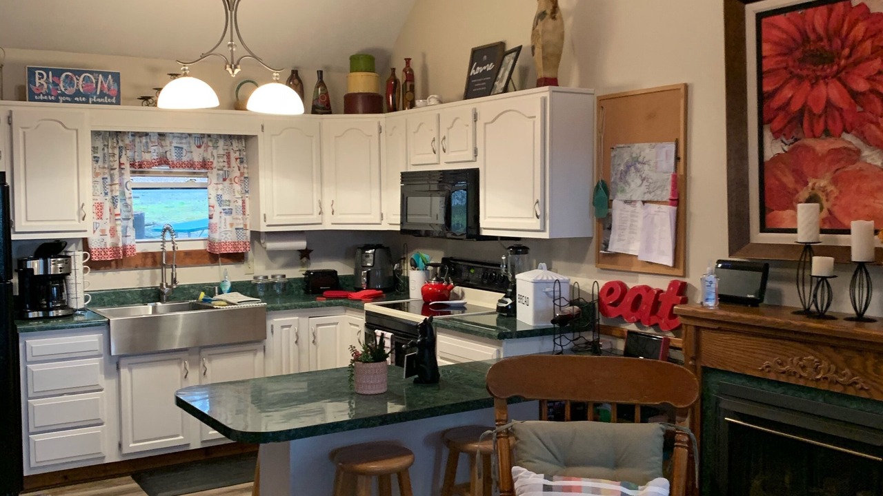 Photo of Kitchen in Byrdstown