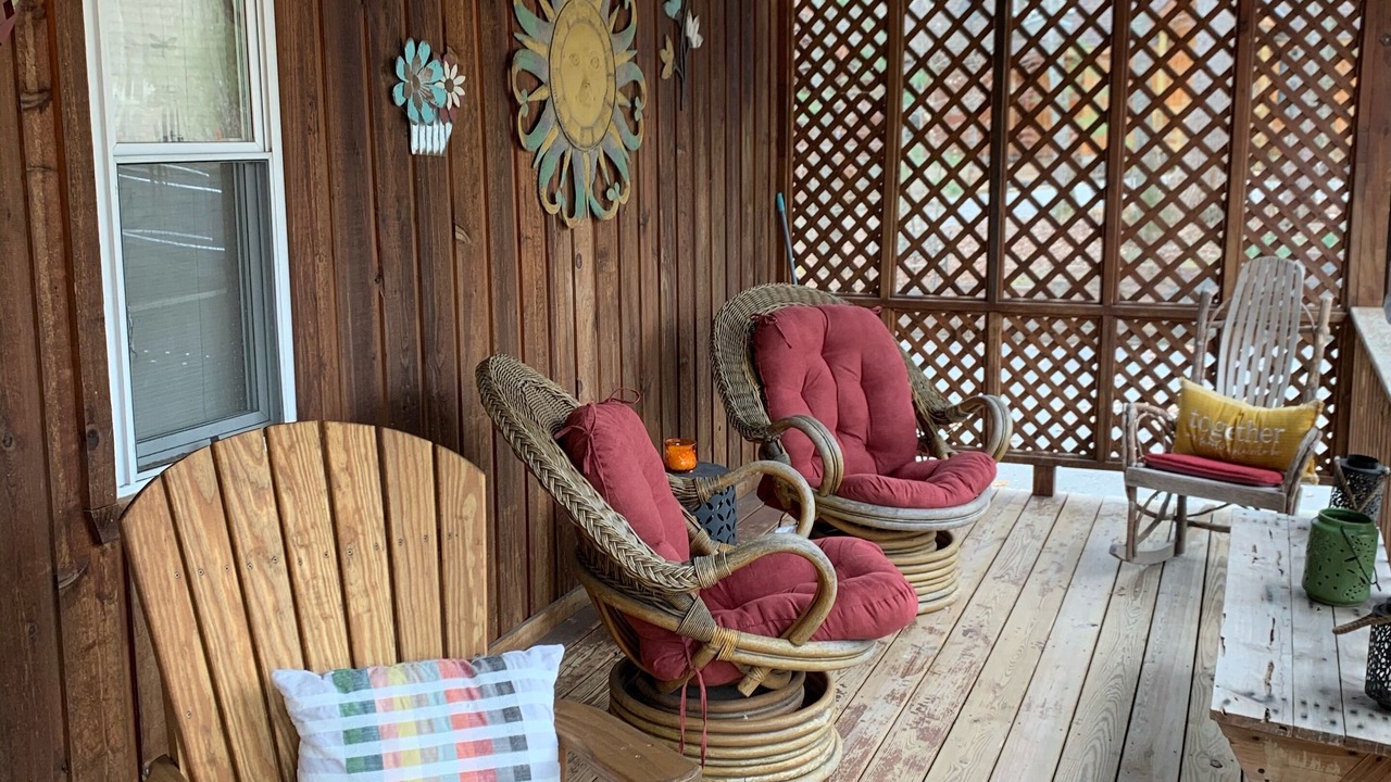 Photo of Patio Balcony in Byrdstown
