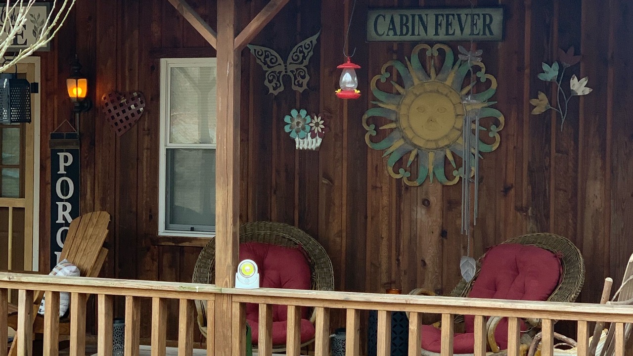 Photo of Patio Balcony in Byrdstown