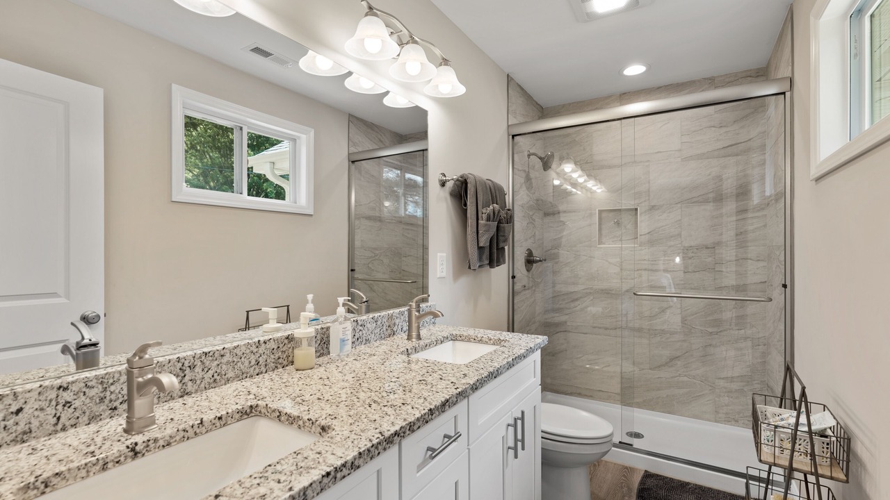 Photo of Bathroom in Candler