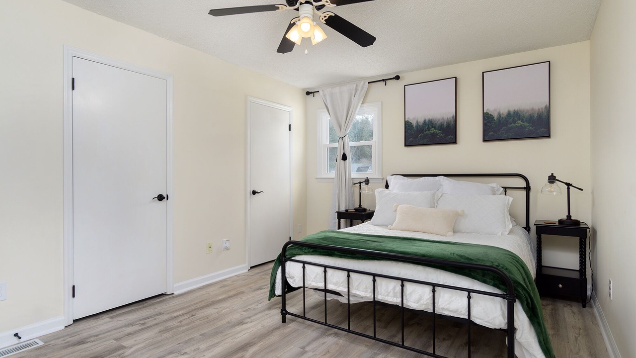 Photo of Bedroom in Arden