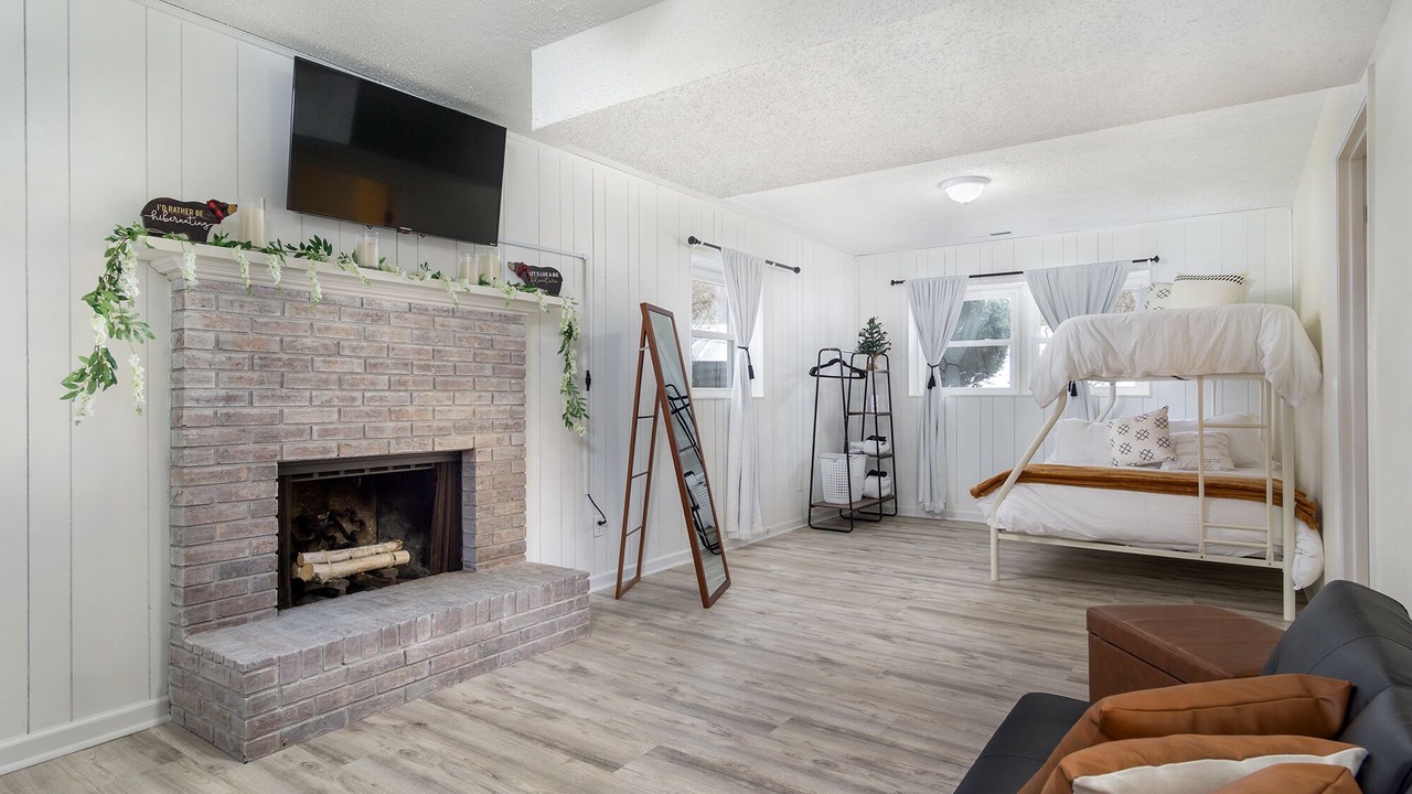Photo of Bedroom in Arden