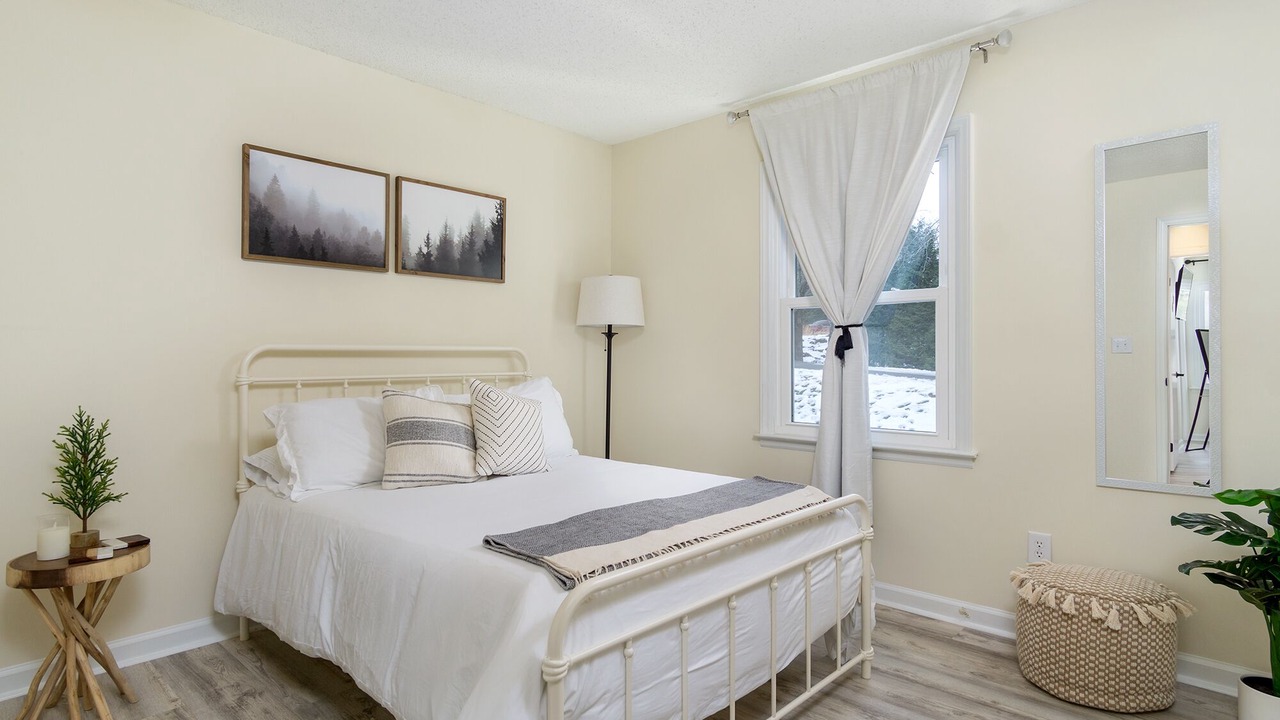 Photo of Bedroom in Arden