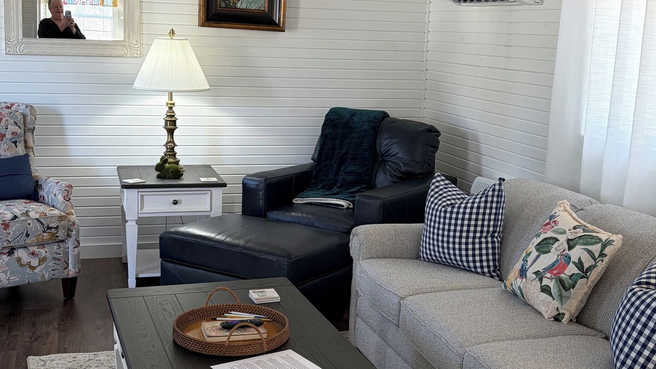Photo of Livingroom in Monticello