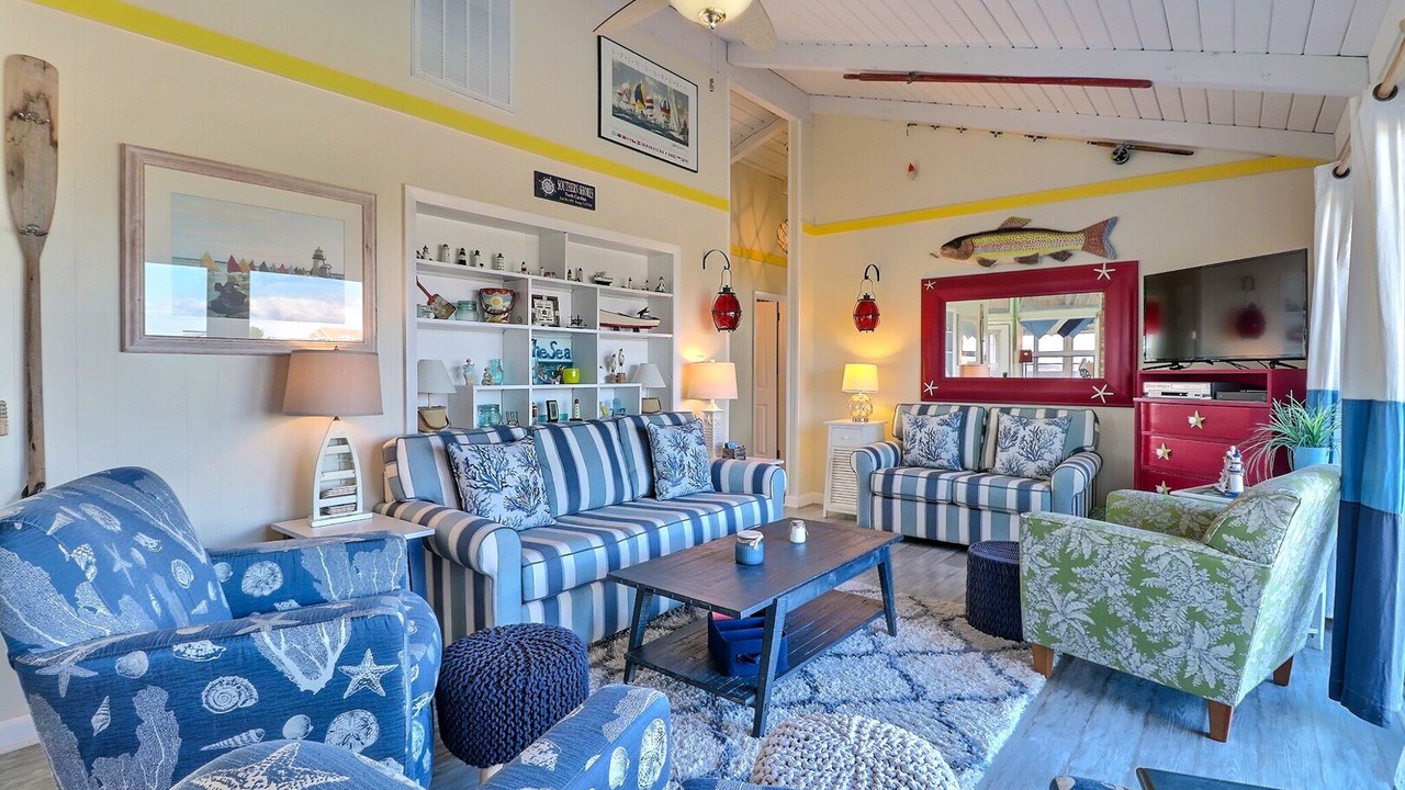 Photo of Livingroom in Southern Shores