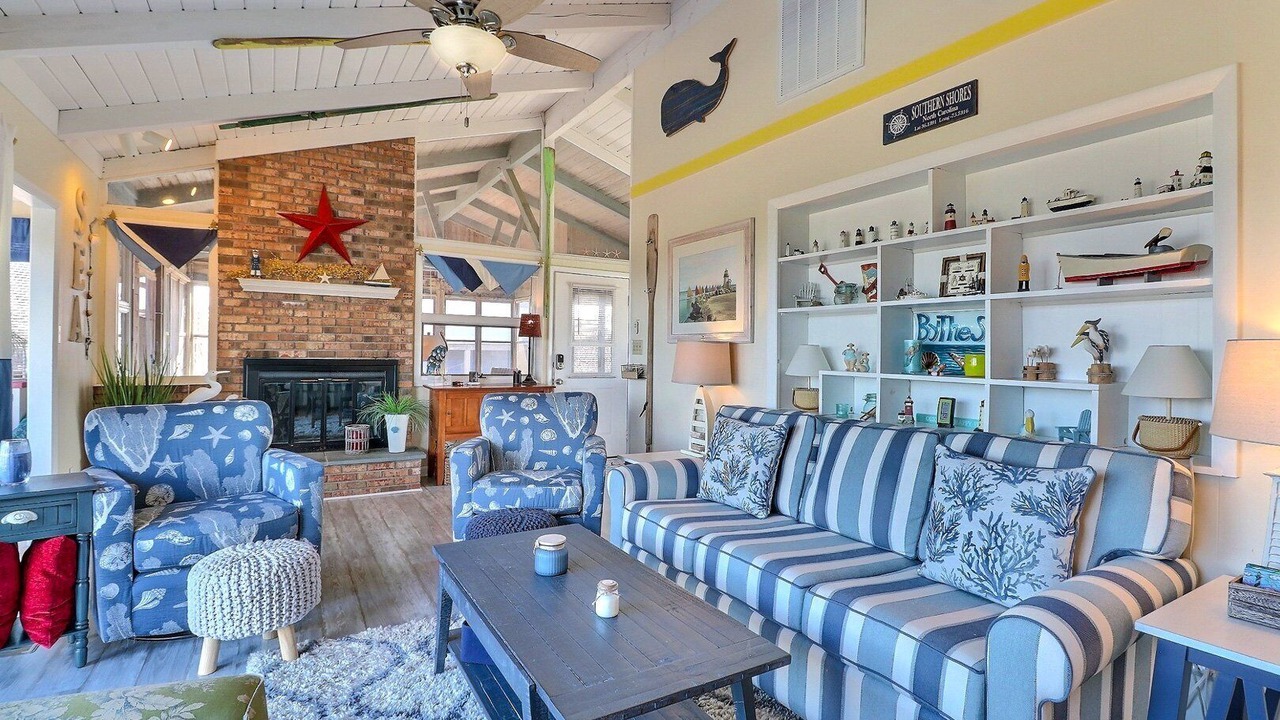 Photo of Livingroom in Southern Shores