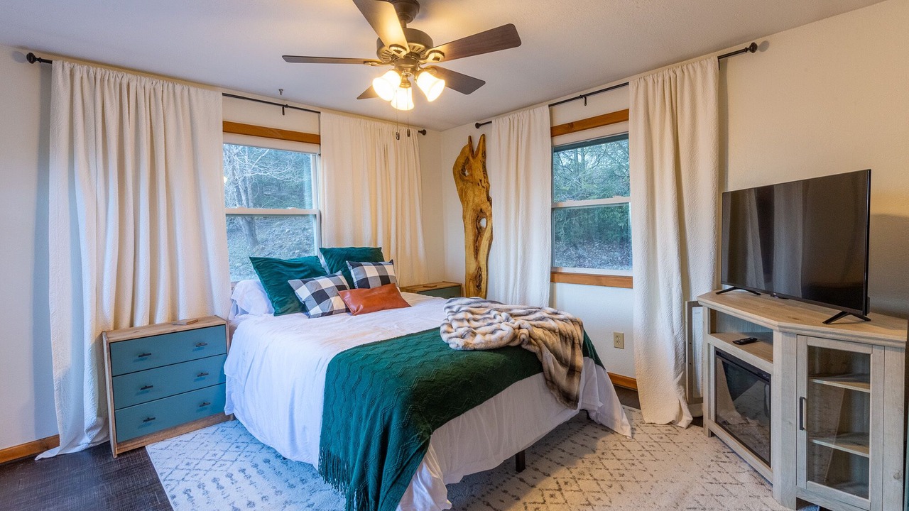 Photo of Bedroom in Sylva