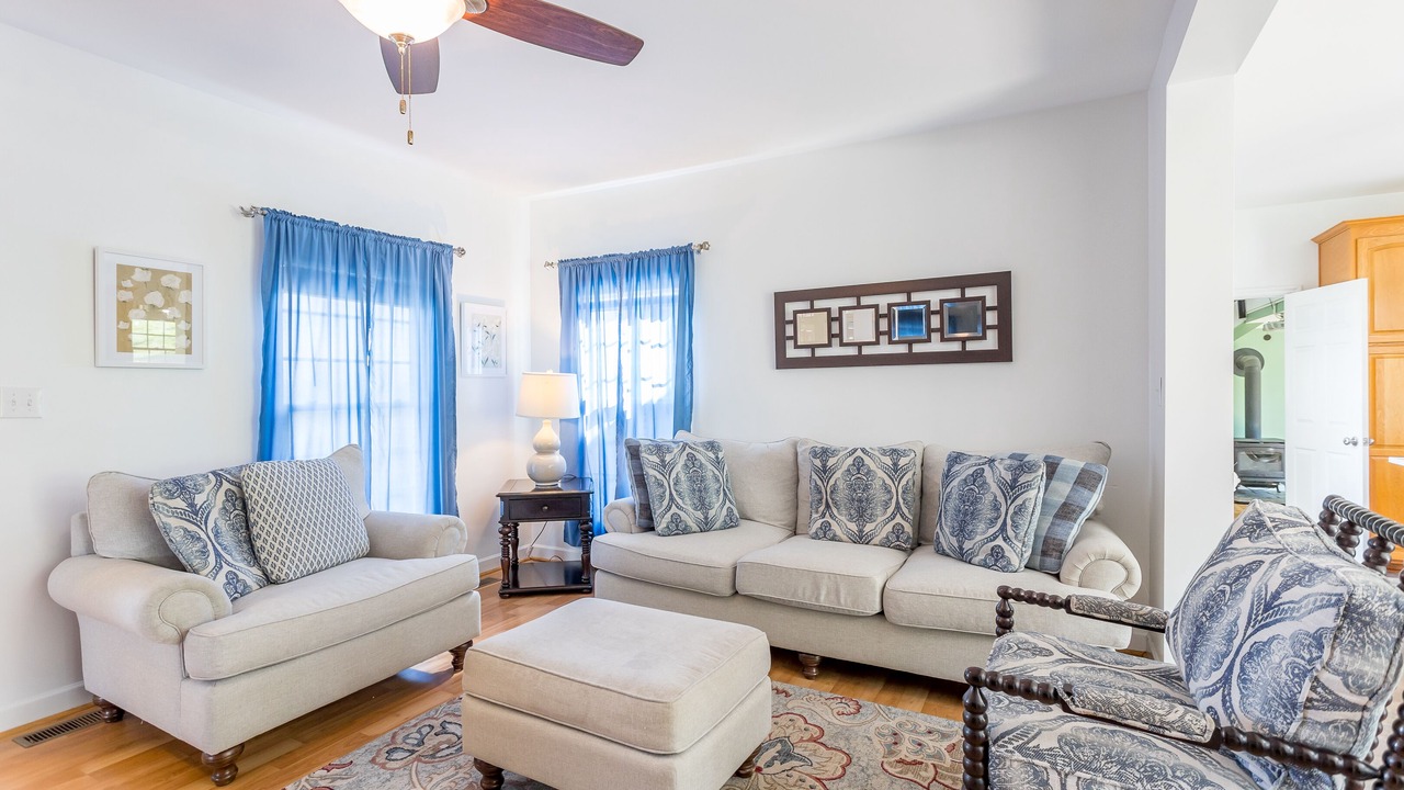 Photo of Livingroom in Cross Keys