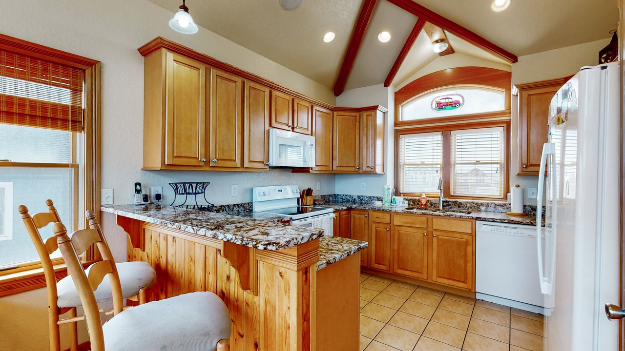 Photo of Kitchen in Waves