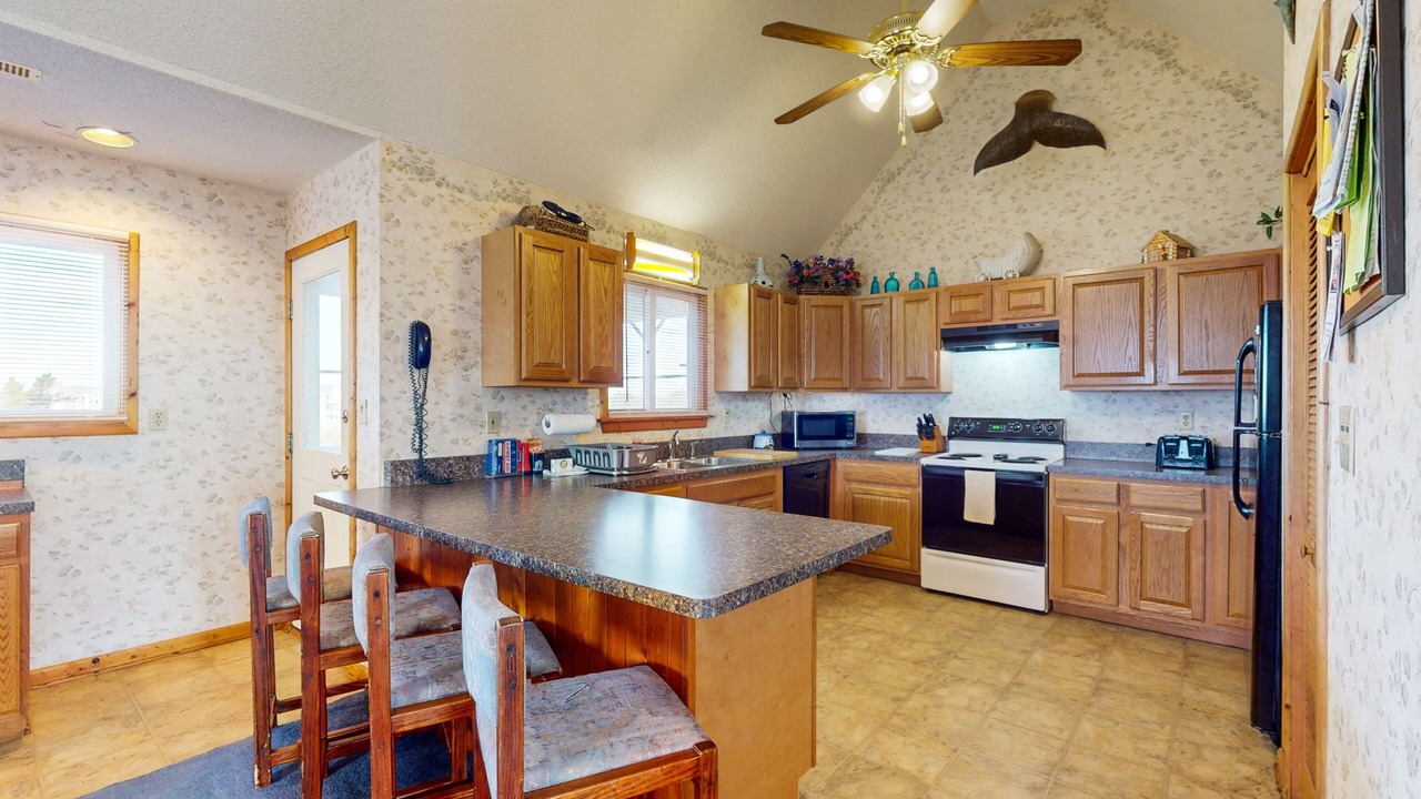 Photo of Kitchen in Waves