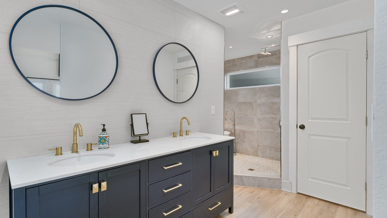 Photo of Bathroom in Nags Head