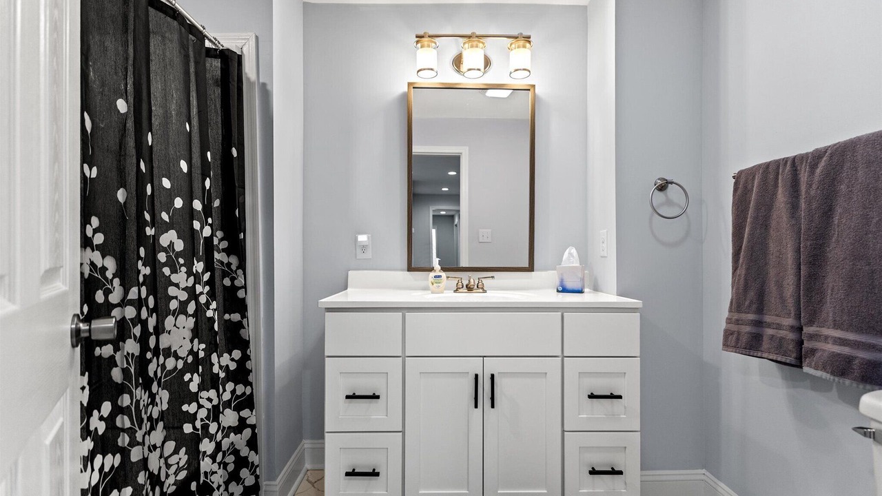 Photo of Bathroom in Lawrenceburg