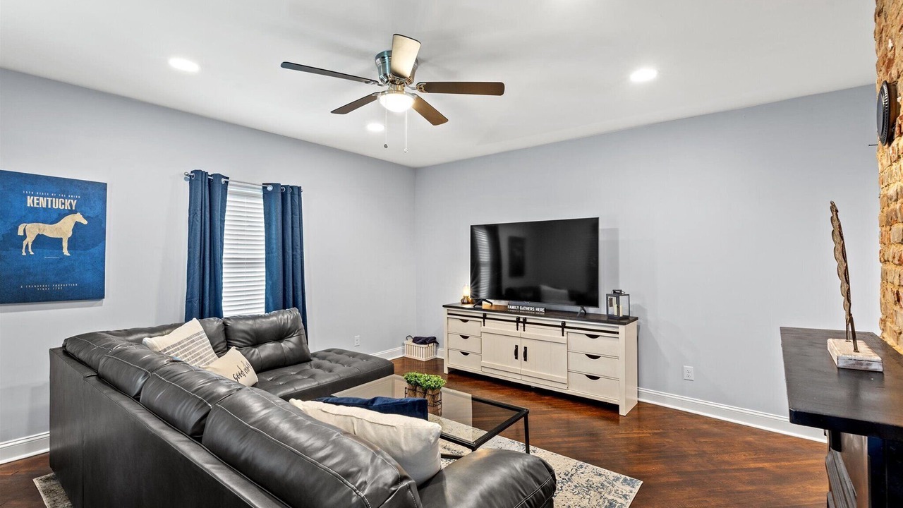 Photo of Livingroom in Lawrenceburg