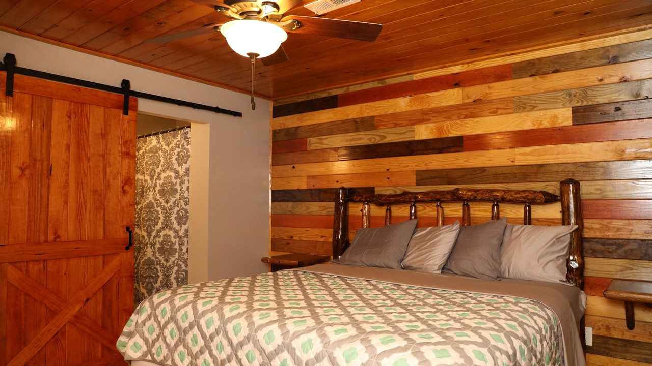 Photo of Bedroom in Big Creek