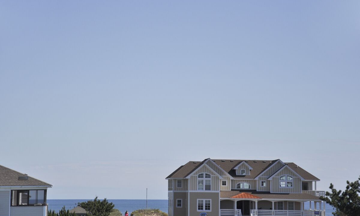 Photo of Others in Whalehead Beach