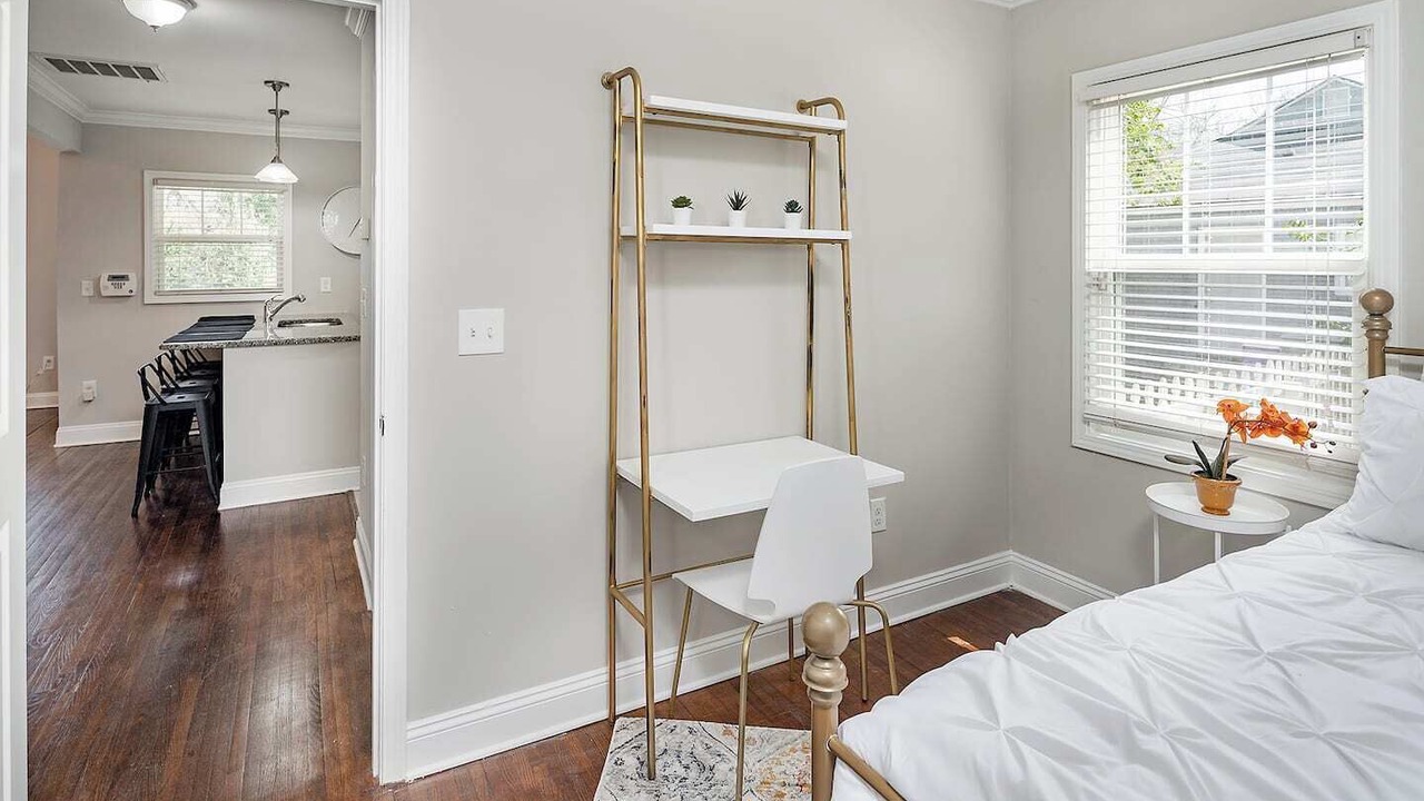 Photo of Bedroom in Villa Heights