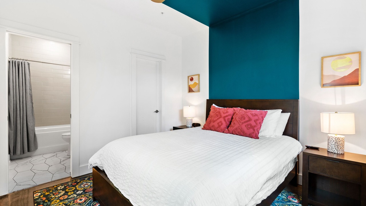 Photo of Bedroom in Hillsboro West End