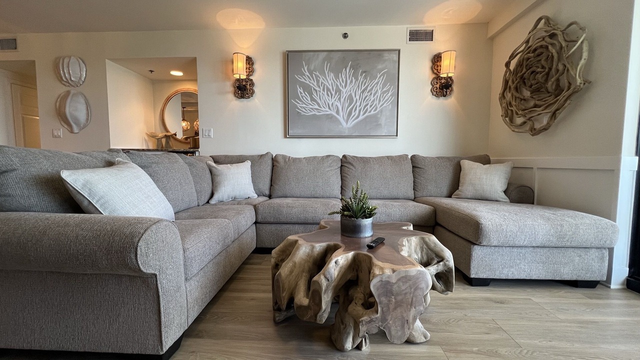 Photo of Livingroom in Orange Beach East