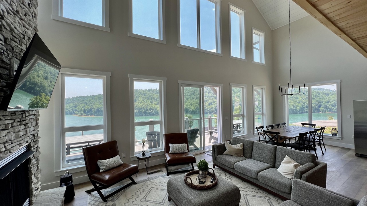 Photo of Livingroom in Hidden Springs