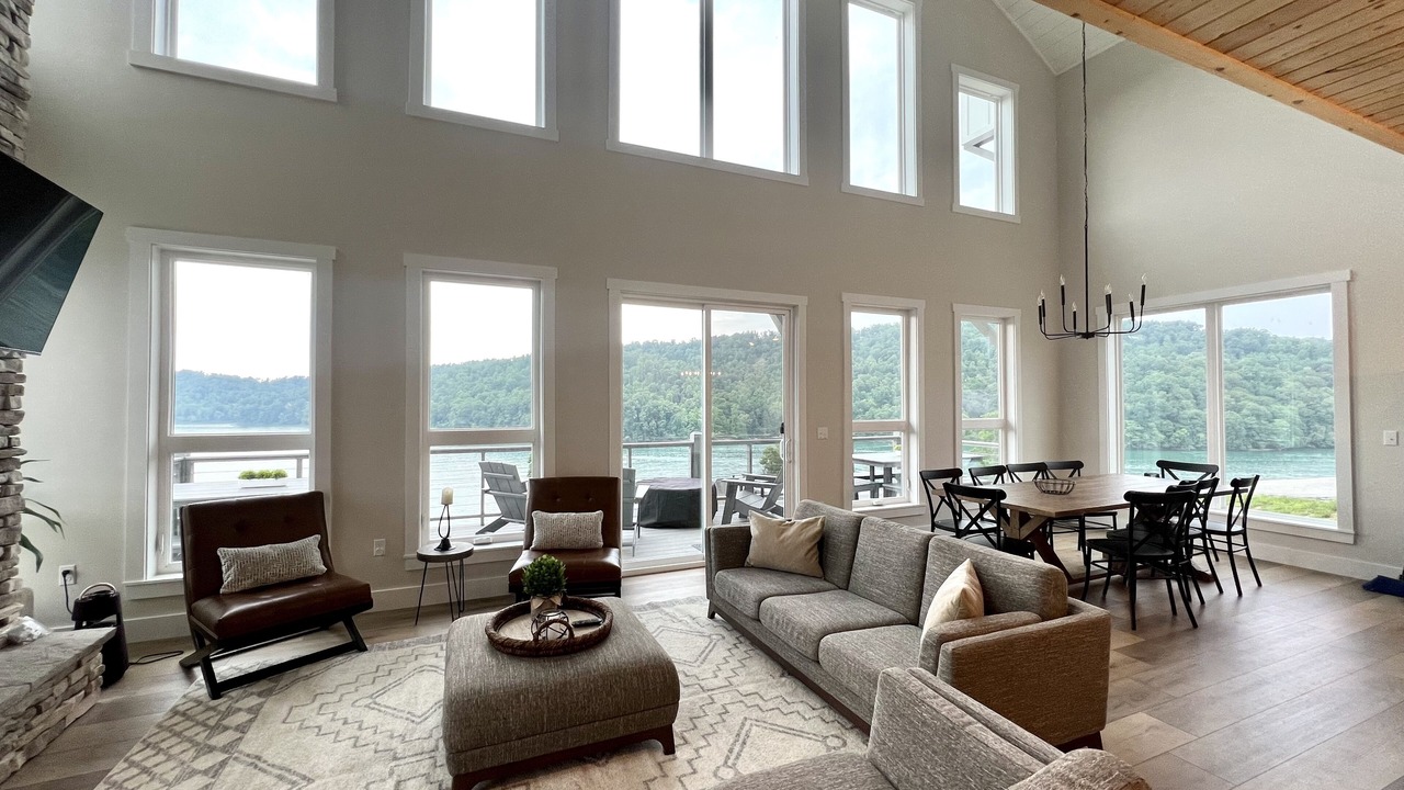 Photo of Livingroom in Hidden Springs
