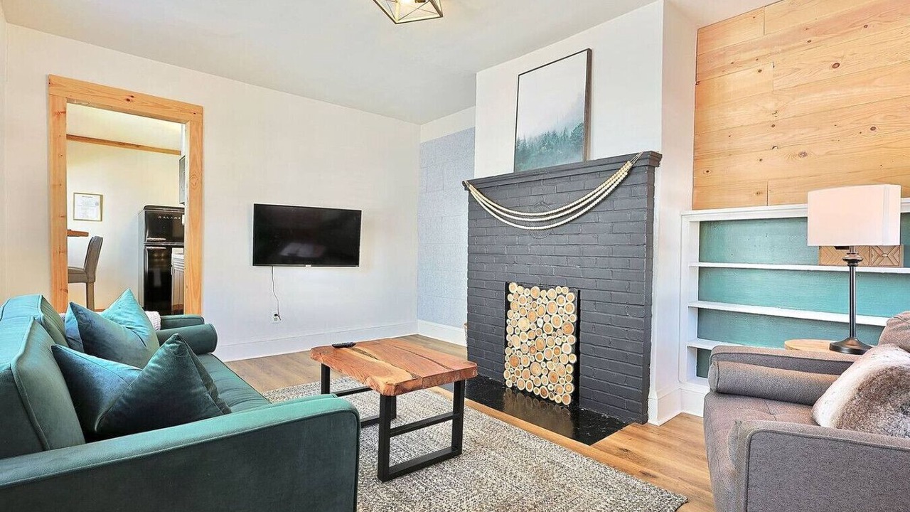 Photo of Livingroom in Knoxville