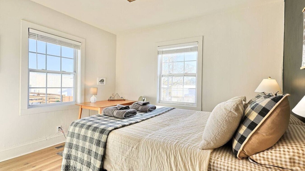 Photo of Bedroom in Knoxville