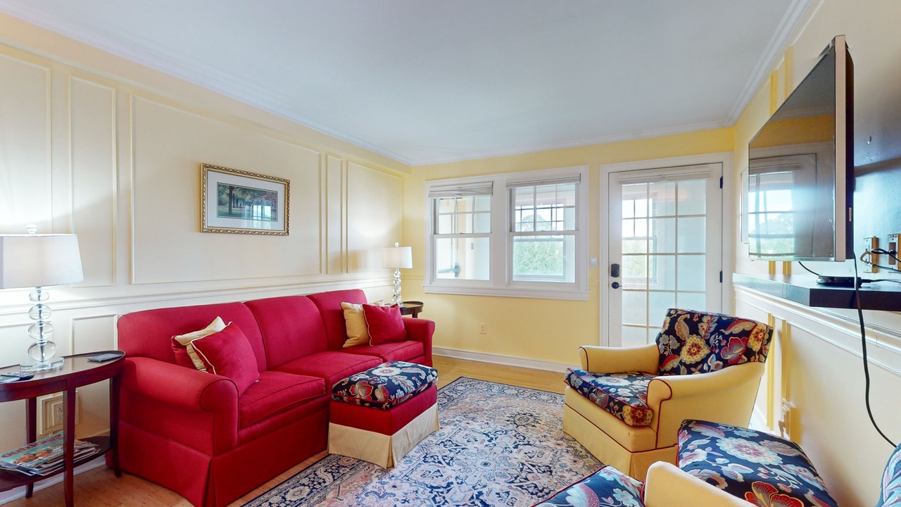 Photo of Livingroom in Downtown Asheville