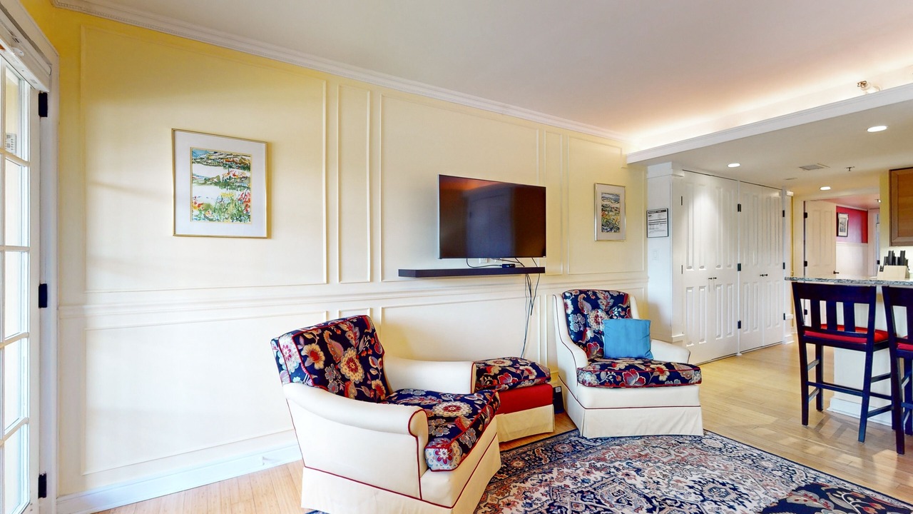 Photo of Livingroom in Downtown Asheville