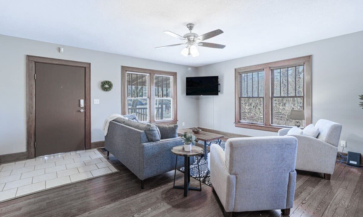 Photo of Livingroom in Lupton City