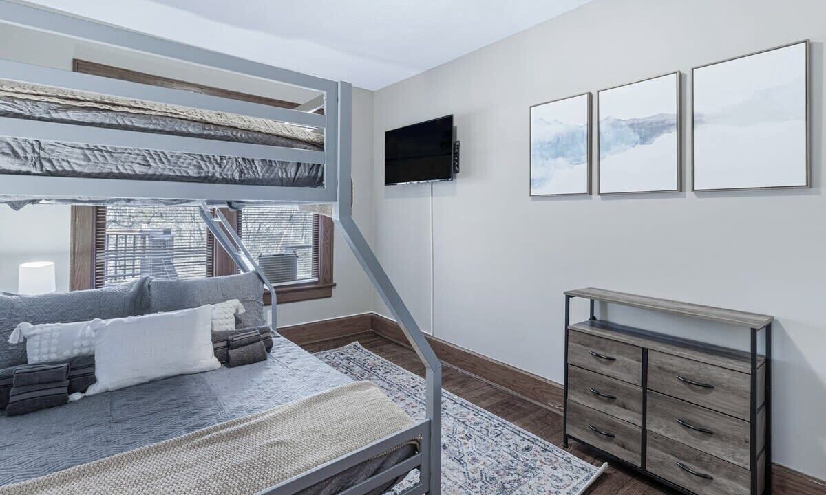 Photo of Bedroom in Lupton City