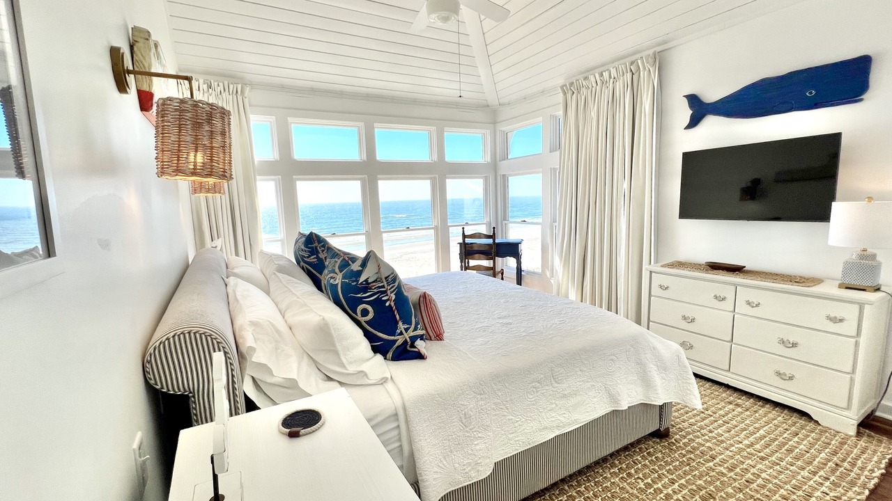 Photo of Bedroom in Oak Island