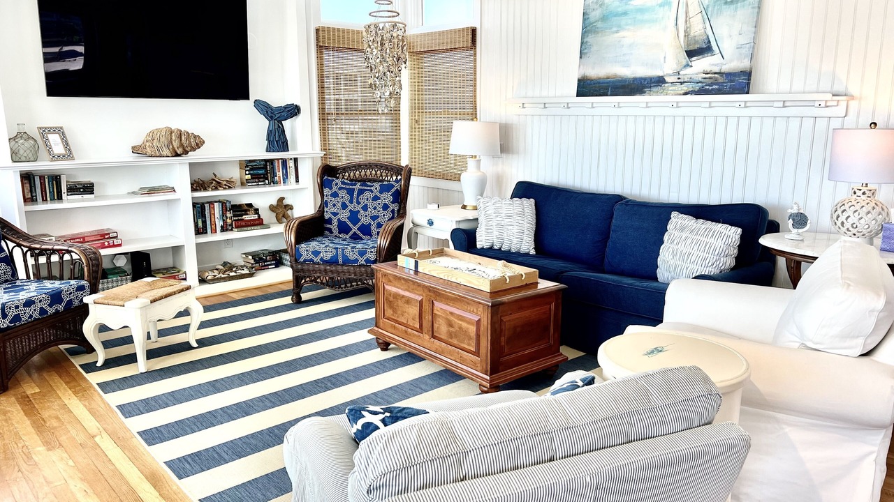 Photo of Livingroom in Oak Island