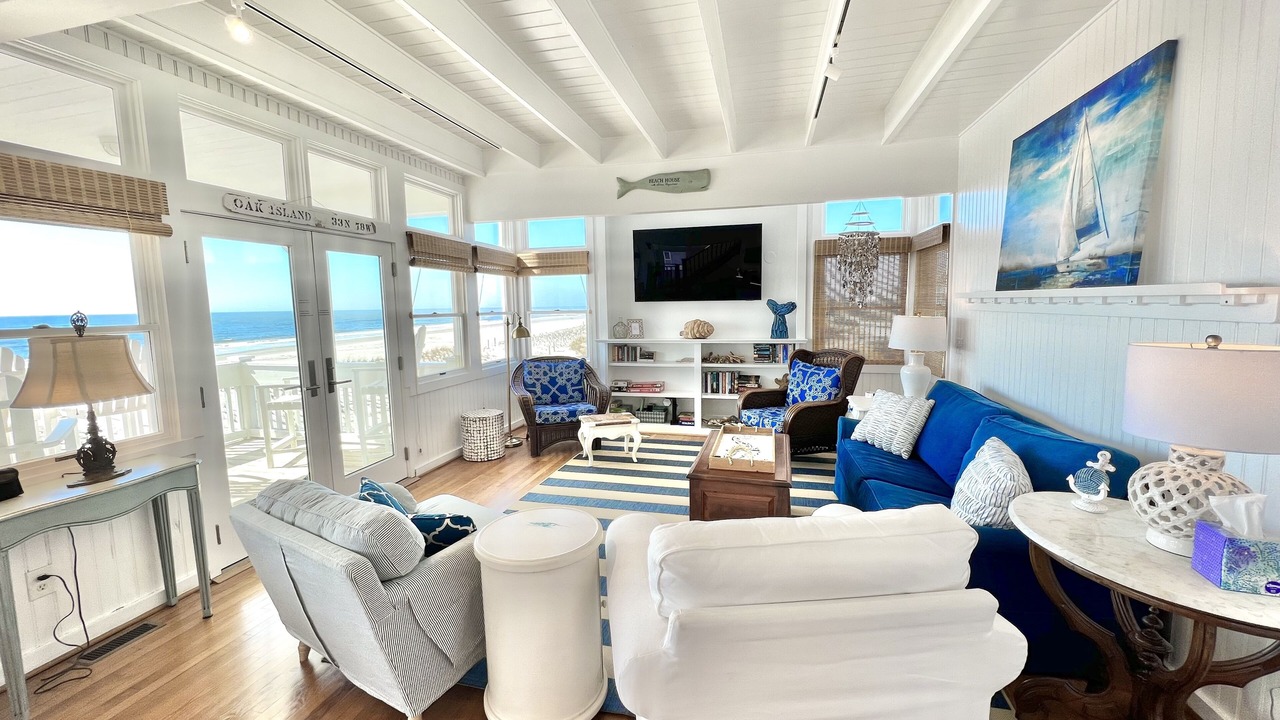 Photo of Livingroom in Oak Island