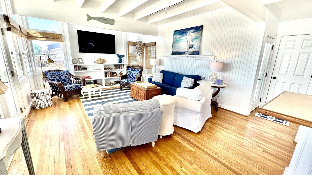 Photo of Livingroom in Oak Island