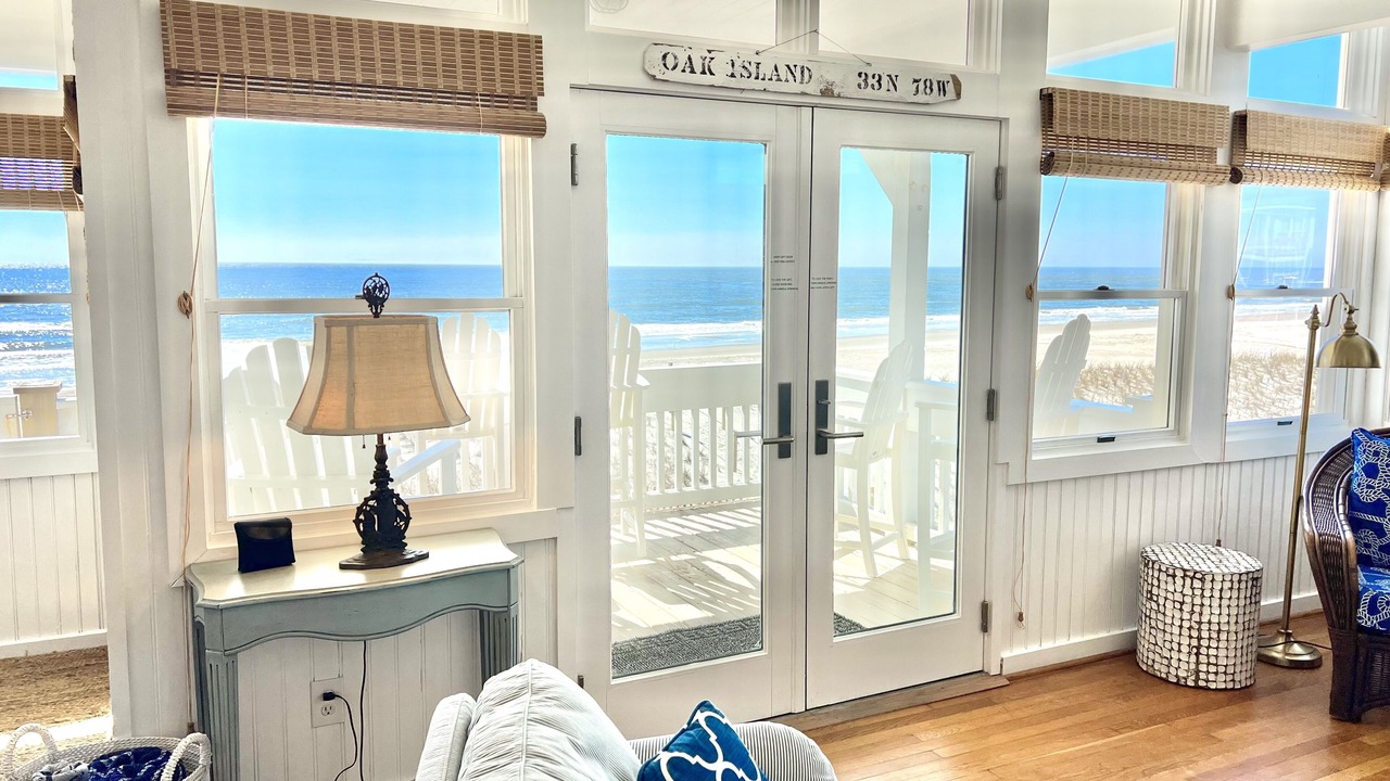 Photo of Livingroom in Oak Island