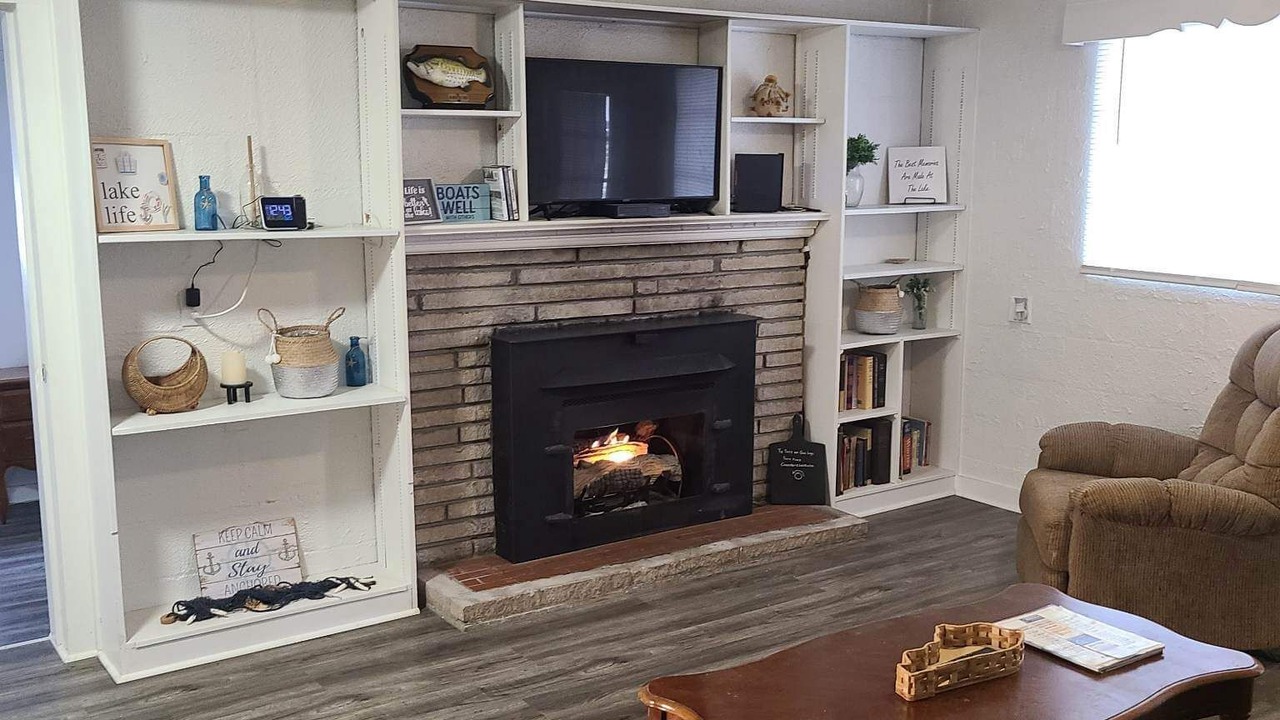 Photo of Livingroom in Monticello